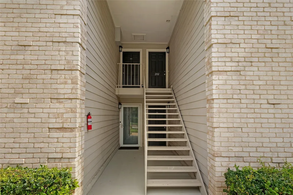 5881 Preston View Boulevard Dallas TX 75240