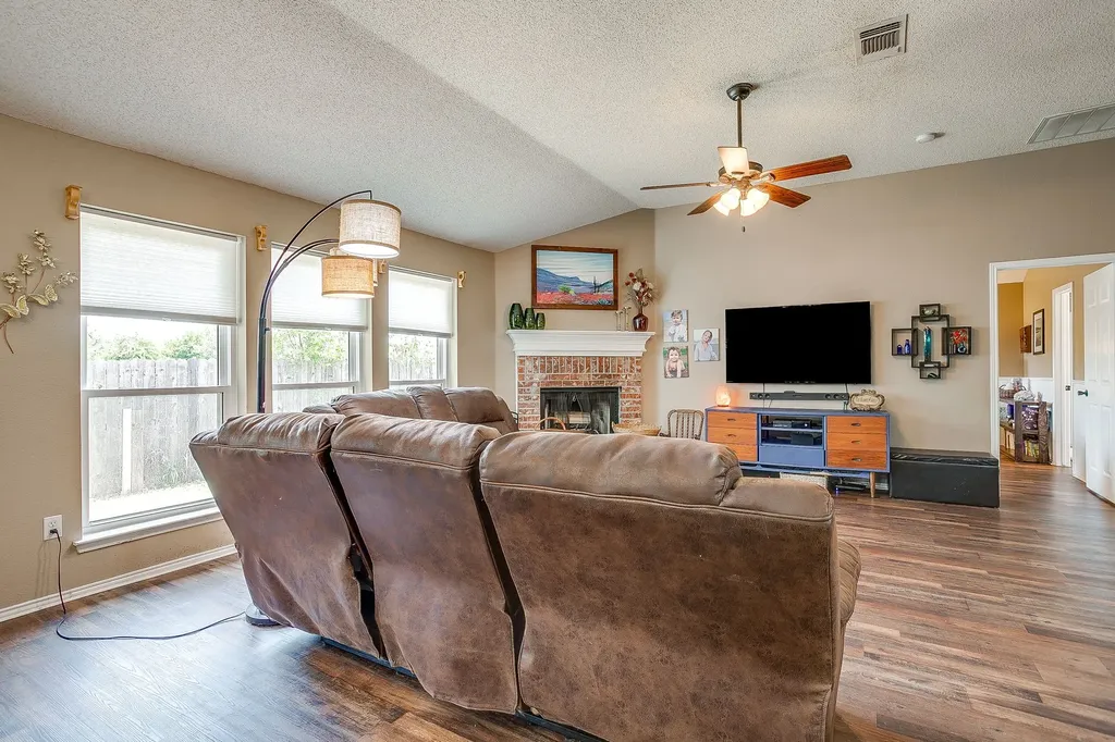 9425 Carson Ranch Road Crowley TX 76036