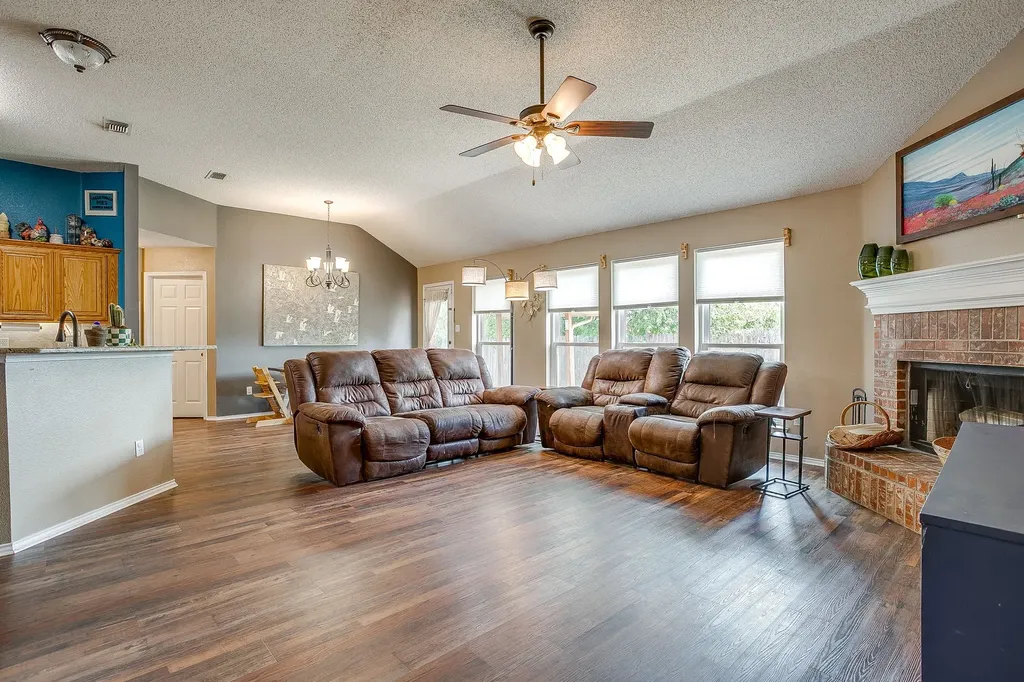 9425 Carson Ranch Road Crowley TX 76036
