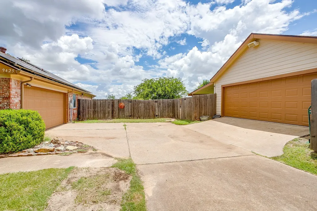 9425 Carson Ranch Road Crowley TX 76036
