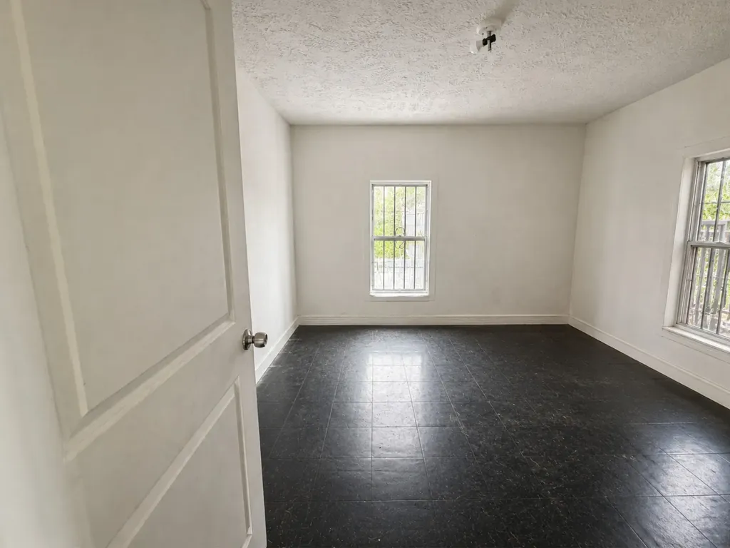 1309 S Riverside Drive Fort Worth TX 76104