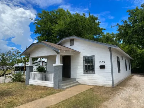 1309 S Riverside Drive Fort Worth TX 76104