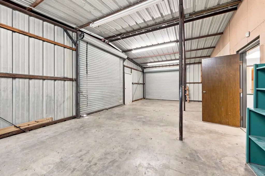 206 S Highway 77 Waxahachie TX 75165