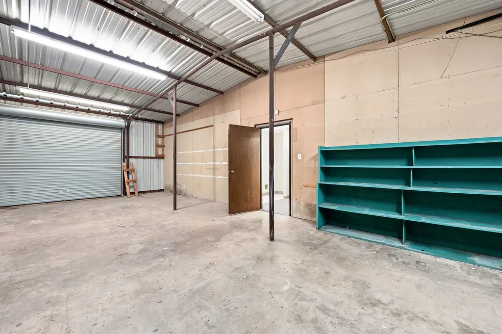 206 S Highway 77 Waxahachie TX 75165