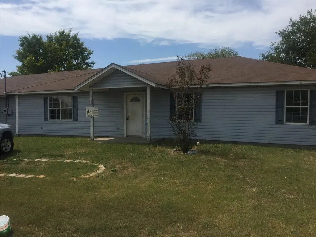 404 S Belknap Street Mexia TX 76667
