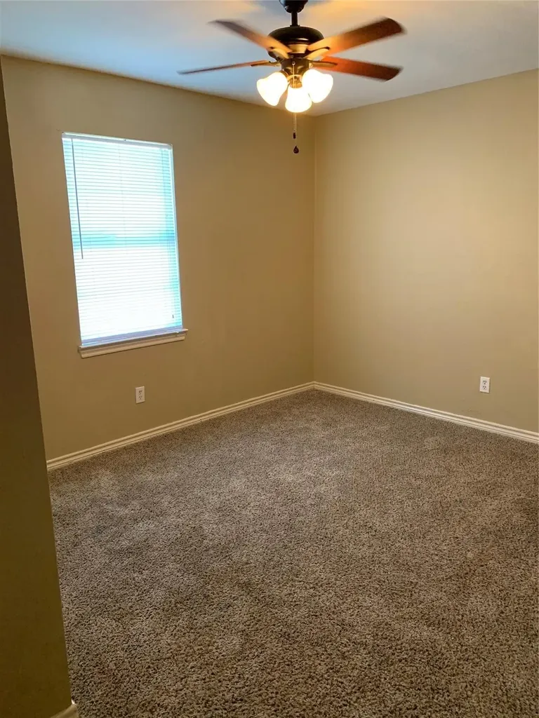 404 S Belknap Street Mexia TX 76667