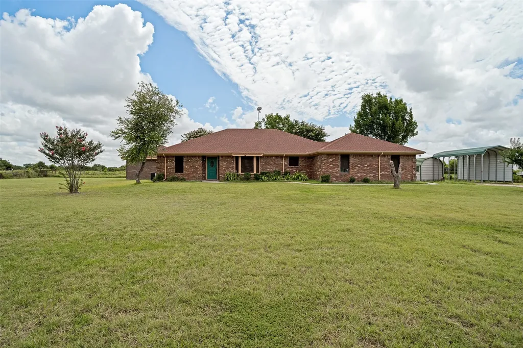 3511 County Road 1108 Celeste TX 75423