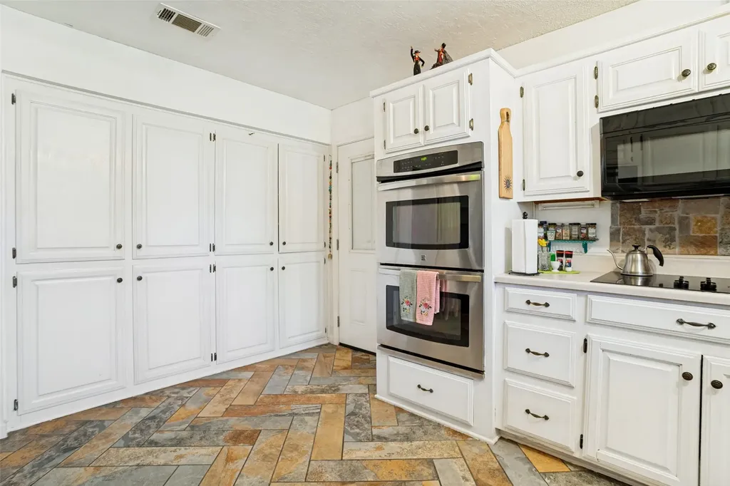 3511 County Road 1108 Celeste TX 75423