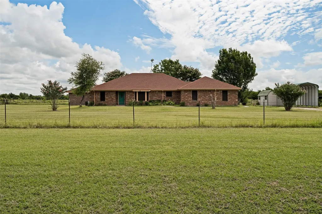 3511 County Road 1108 Celeste TX 75423