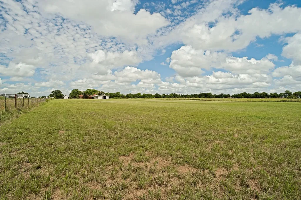 3511 County Road 1108 Celeste TX 75423