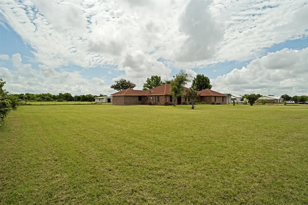 3511 County Road 1108 Celeste TX 75423