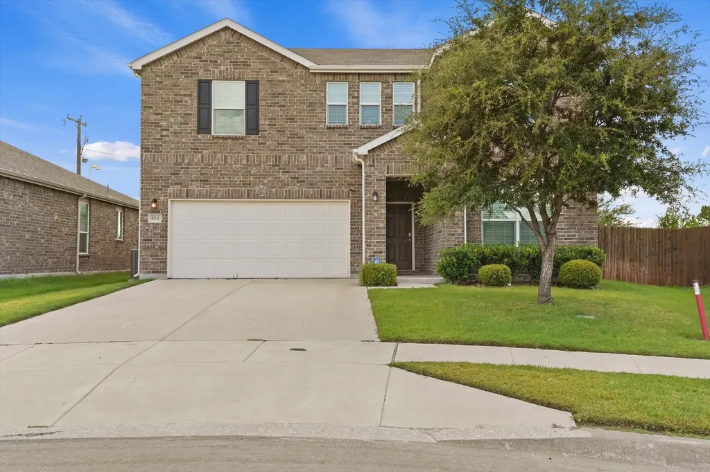 824 Lemongrass Court Fort Worth TX 76131