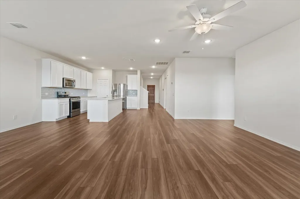 824 Lemongrass Court Fort Worth TX 76131