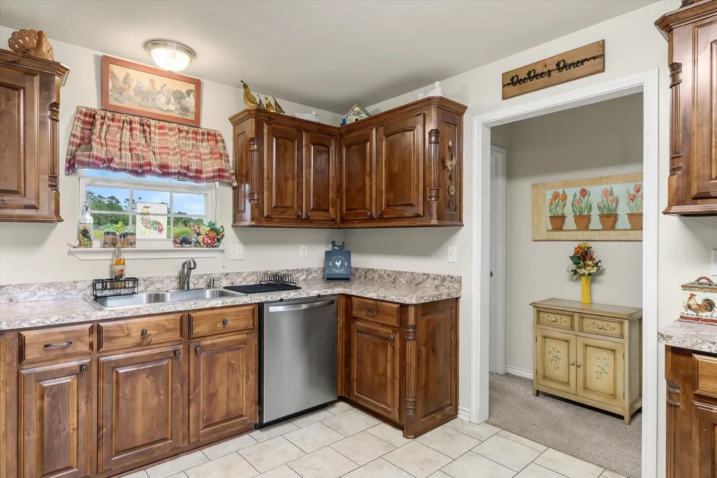16775 State Highway 64 Ben Wheeler TX 75754