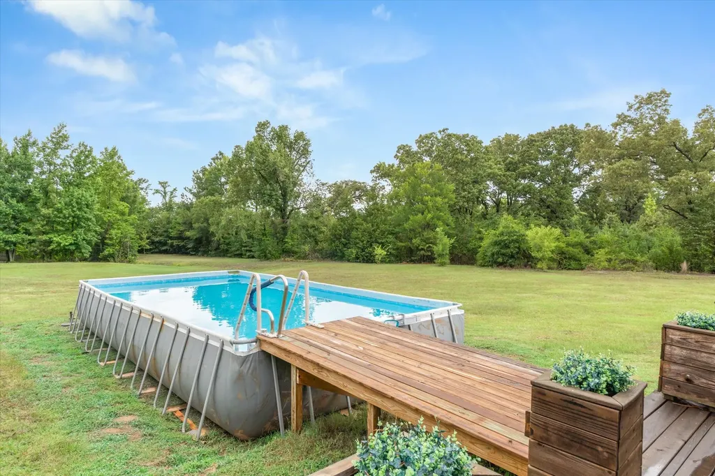 16775 State Highway 64 Ben Wheeler TX 75754