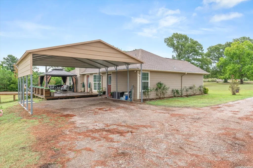 16775 State Highway 64 Ben Wheeler TX 75754