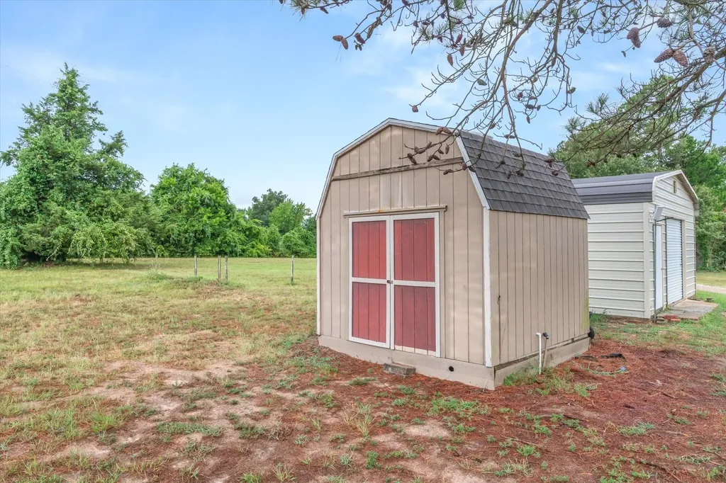 16775 State Highway 64 Ben Wheeler TX 75754