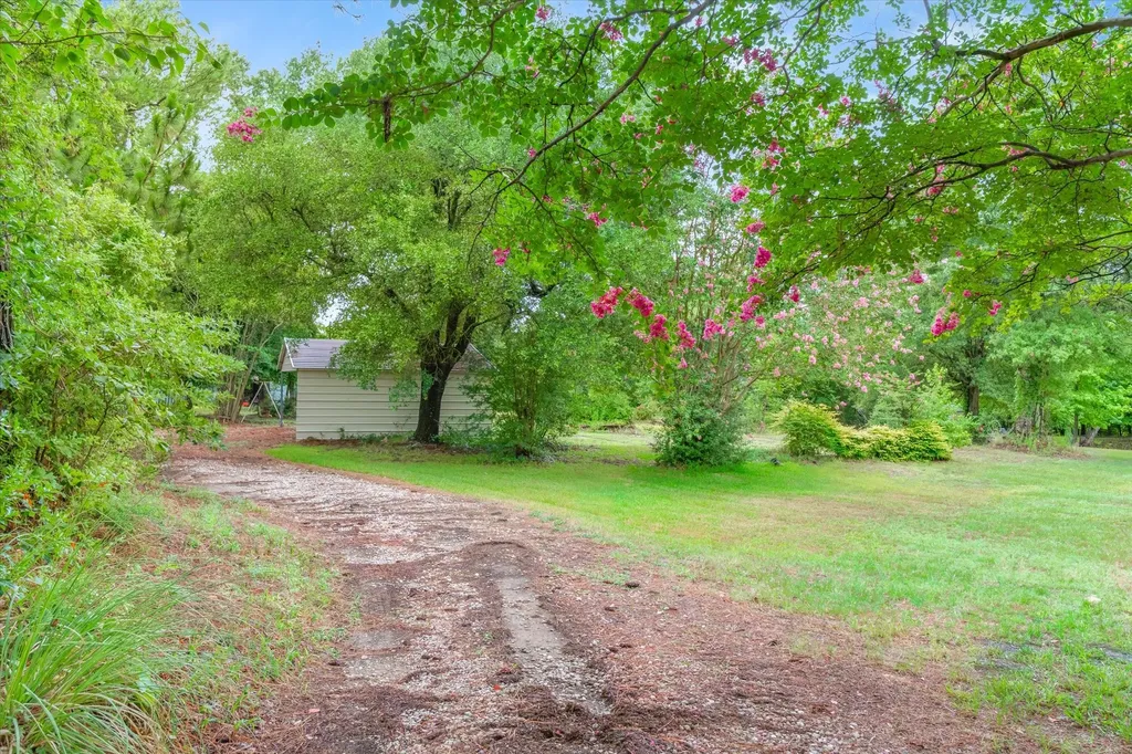 16775 State Highway 64 Ben Wheeler TX 75754