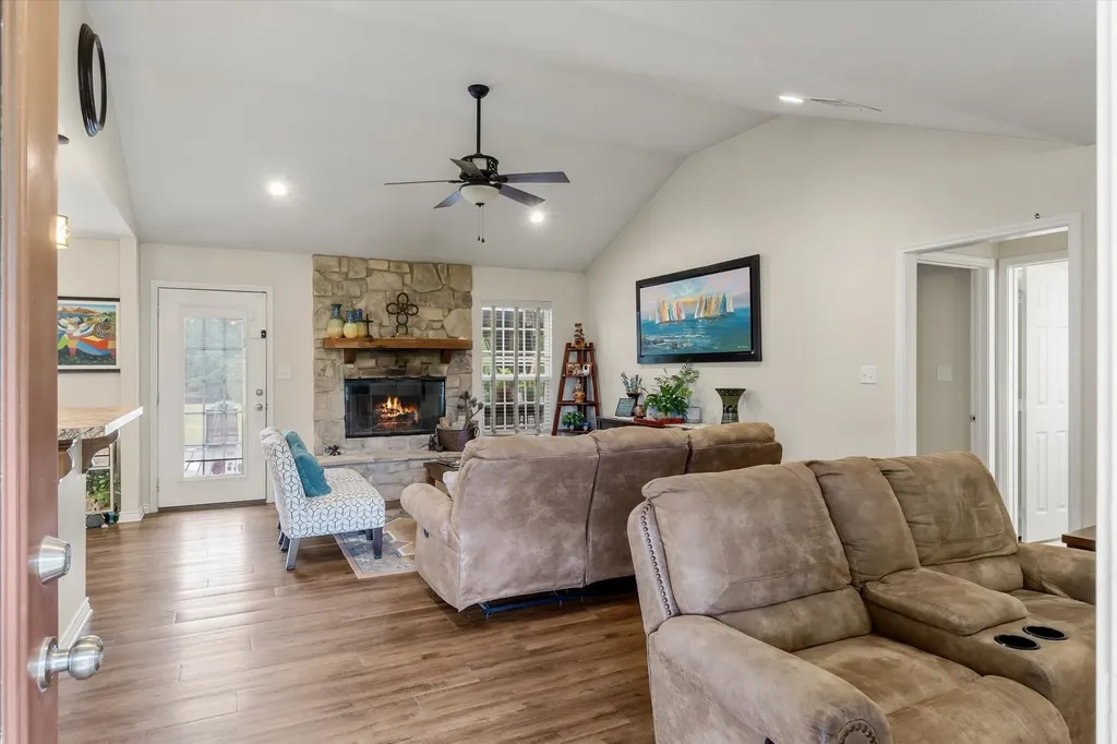 16775 State Highway 64 Ben Wheeler TX 75754