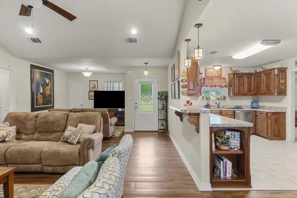 16775 State Highway 64 Ben Wheeler TX 75754