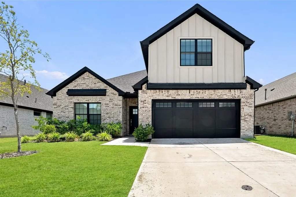 498 Oak Creek Drive Lavon TX 75166