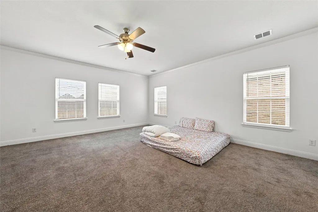 498 Oak Creek Drive Lavon TX 75166