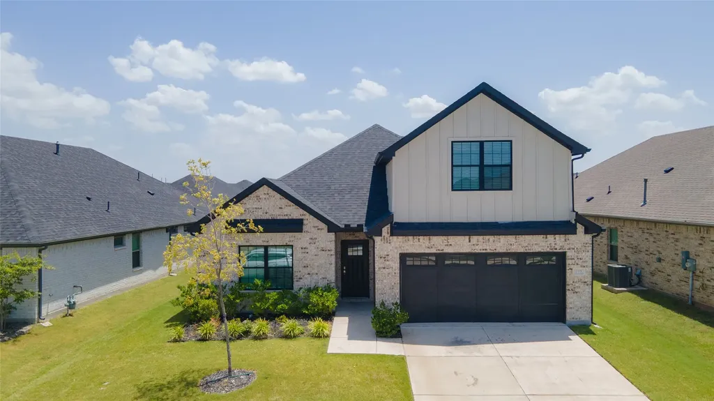 498 Oak Creek Drive Lavon TX 75166