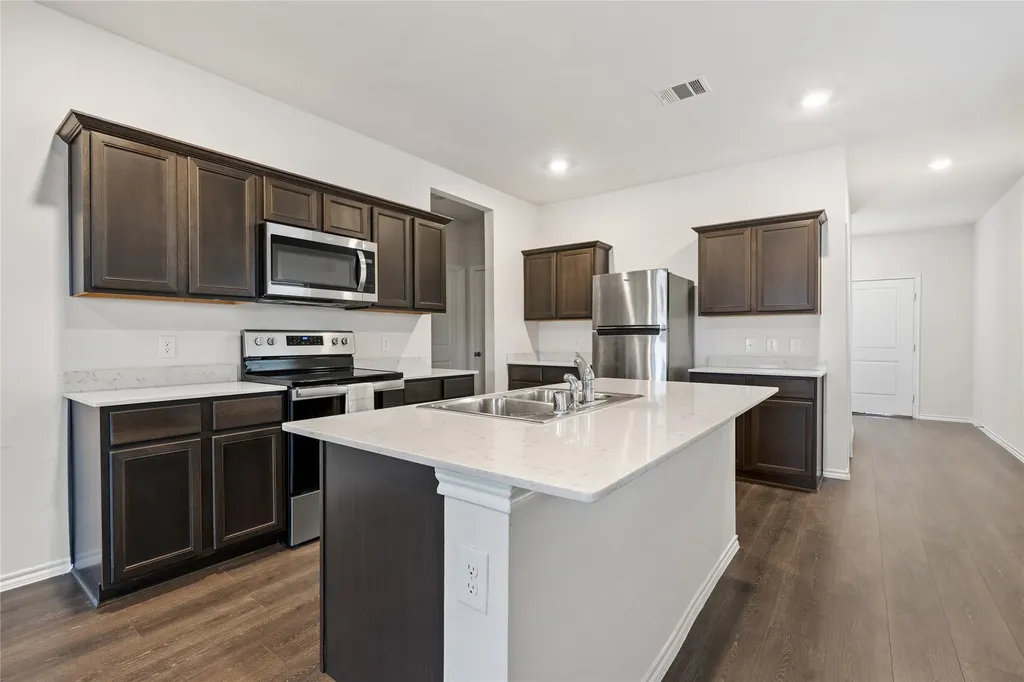 1041 Old Oaks Drive Forney TX 75126