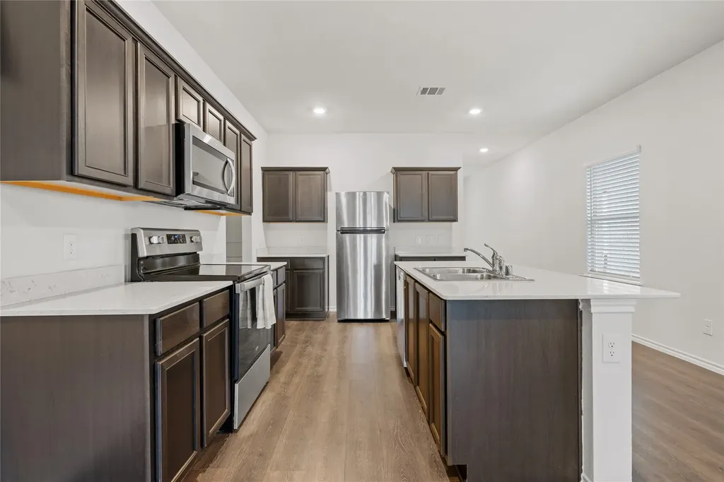 1041 Old Oaks Drive Forney TX 75126