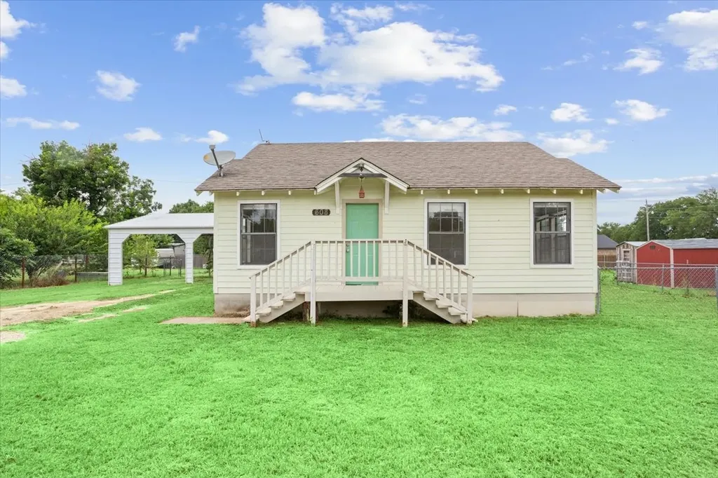 608 Ninth Street Hico TX 76457