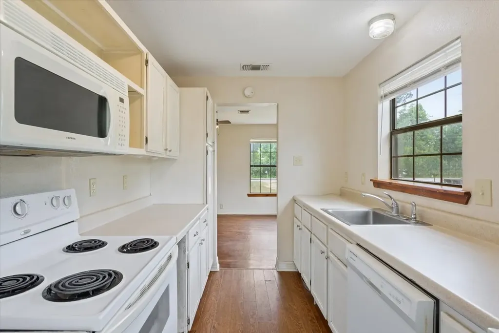 608 Ninth Street Hico TX 76457