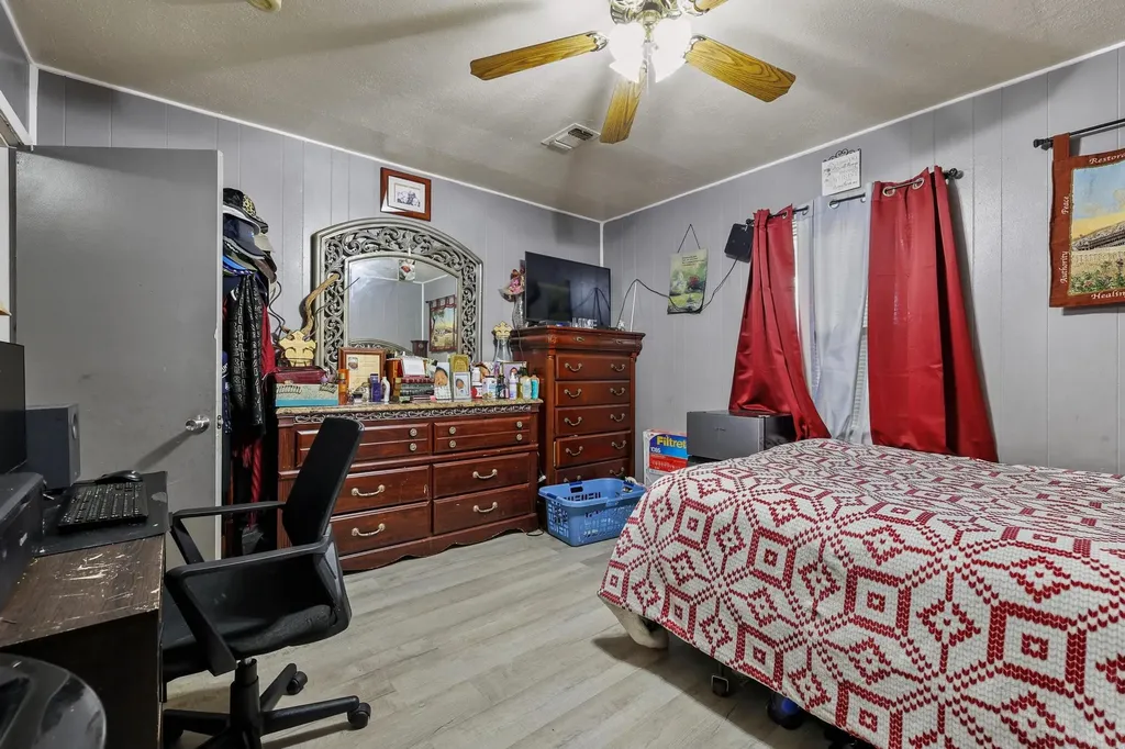 612 E Monterey Street Denison TX 75021