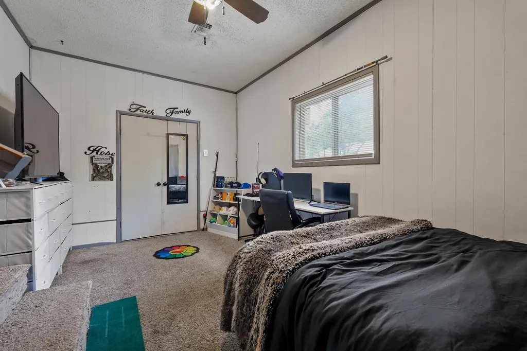 612 E Monterey Street Denison TX 75021