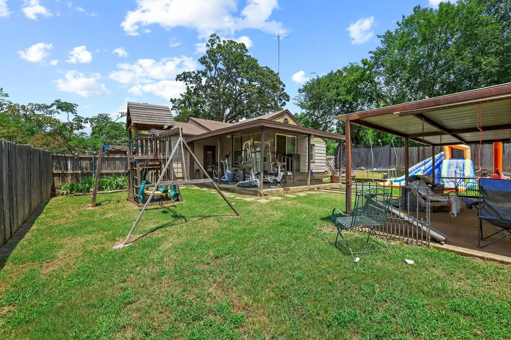 612 E Monterey Street Denison TX 75021