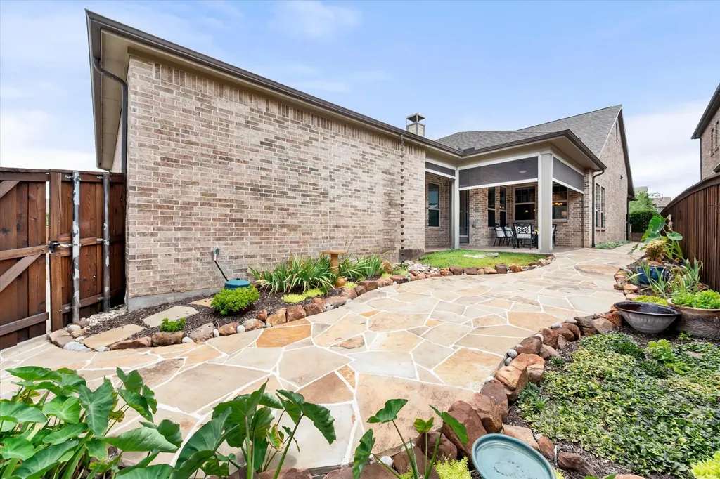 1231 Autumn Mist Way Arlington TX 76005