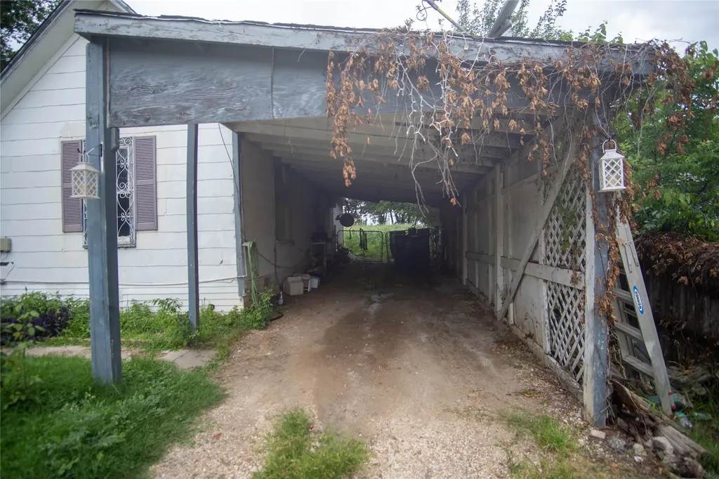 106 S Watson Street Alvarado TX 76009