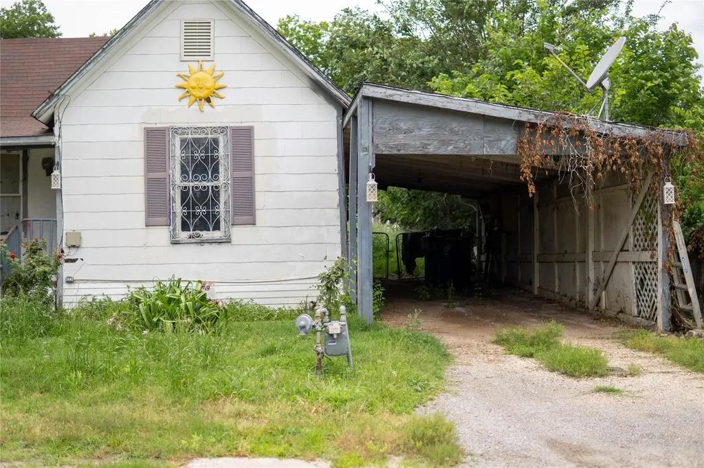 106 S Watson Street Alvarado TX 76009