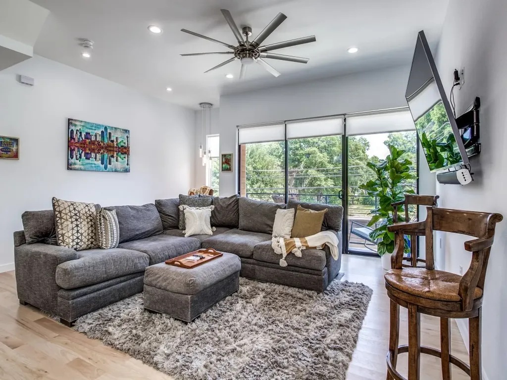 4223 Munger Avenue Dallas TX 75204