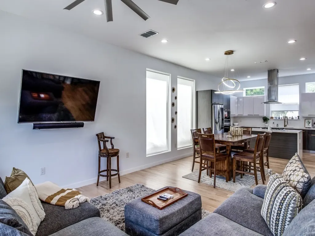 4223 Munger Avenue Dallas TX 75204