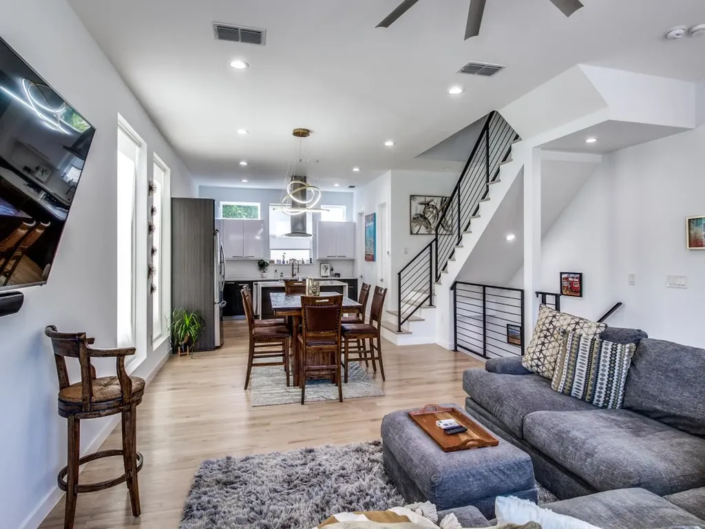 4223 Munger Avenue Dallas TX 75204