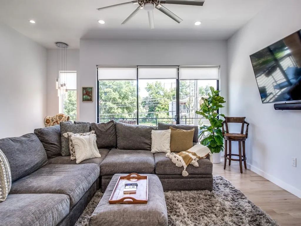 4223 Munger Avenue Dallas TX 75204