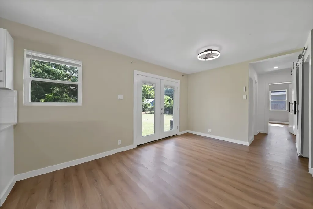 113 E Linda Drive Garland TX 75041