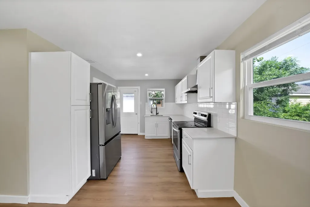 113 E Linda Drive Garland TX 75041
