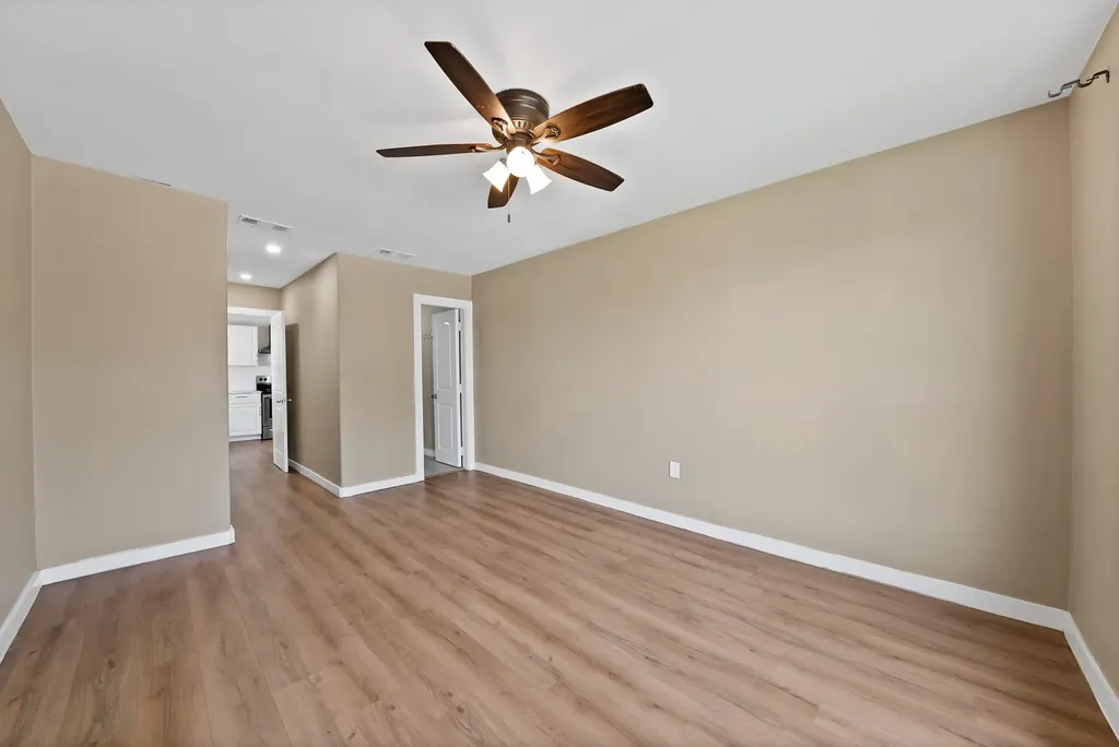113 E Linda Drive Garland TX 75041