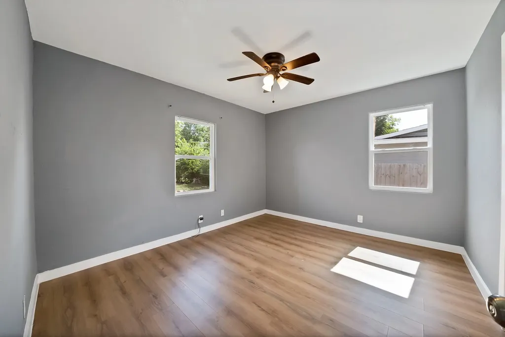113 E Linda Drive Garland TX 75041