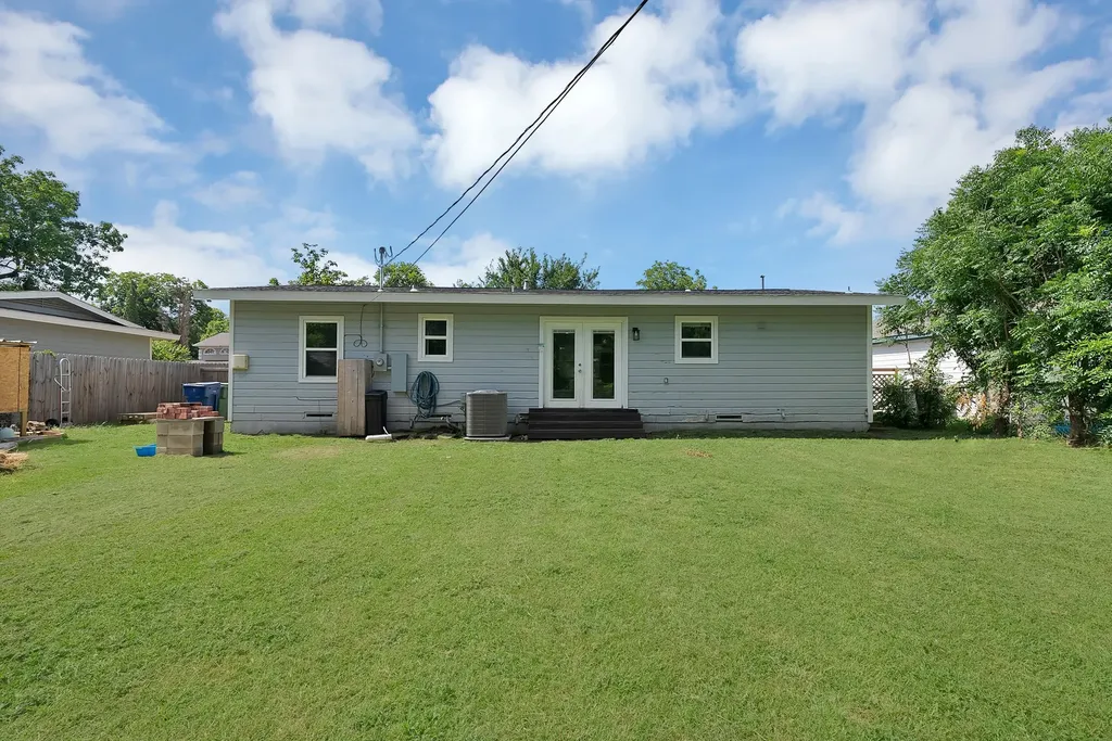 113 E Linda Drive Garland TX 75041