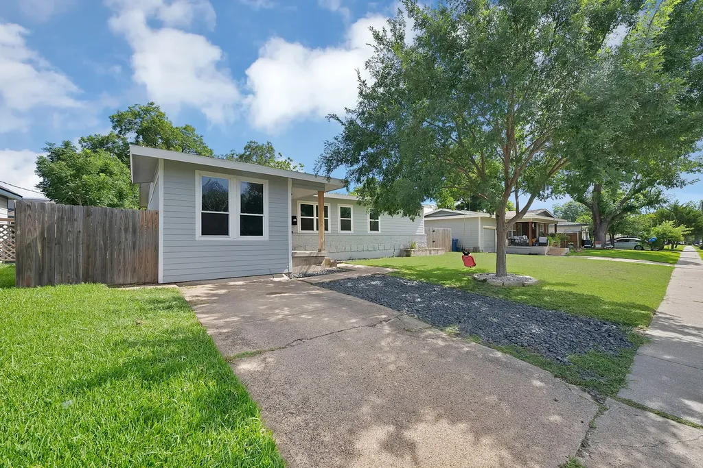113 E Linda Drive Garland TX 75041