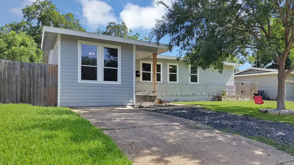 113 E Linda Drive Garland TX 75041