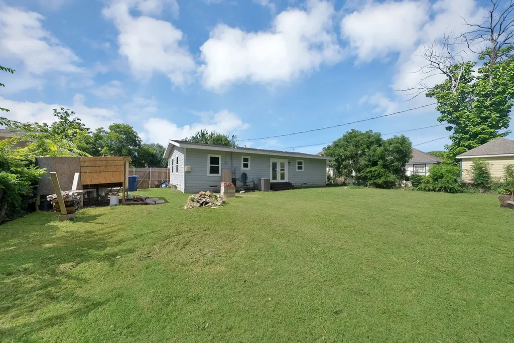 113 E Linda Drive Garland TX 75041