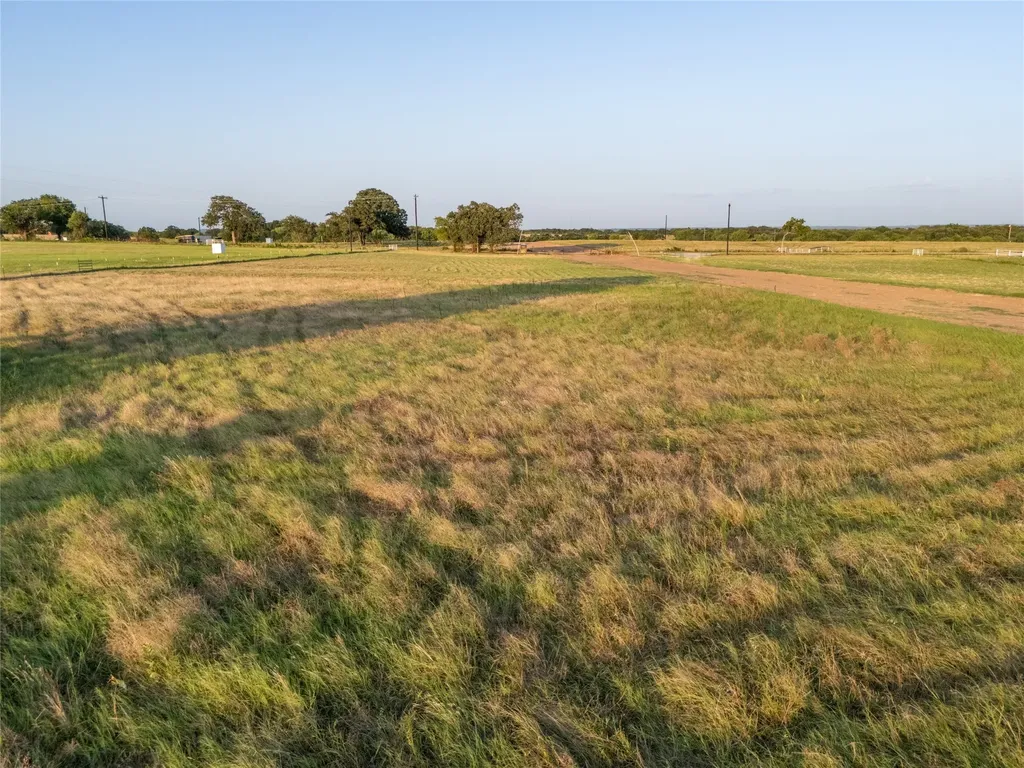 300 County Road 1475 Alvord TX 76225